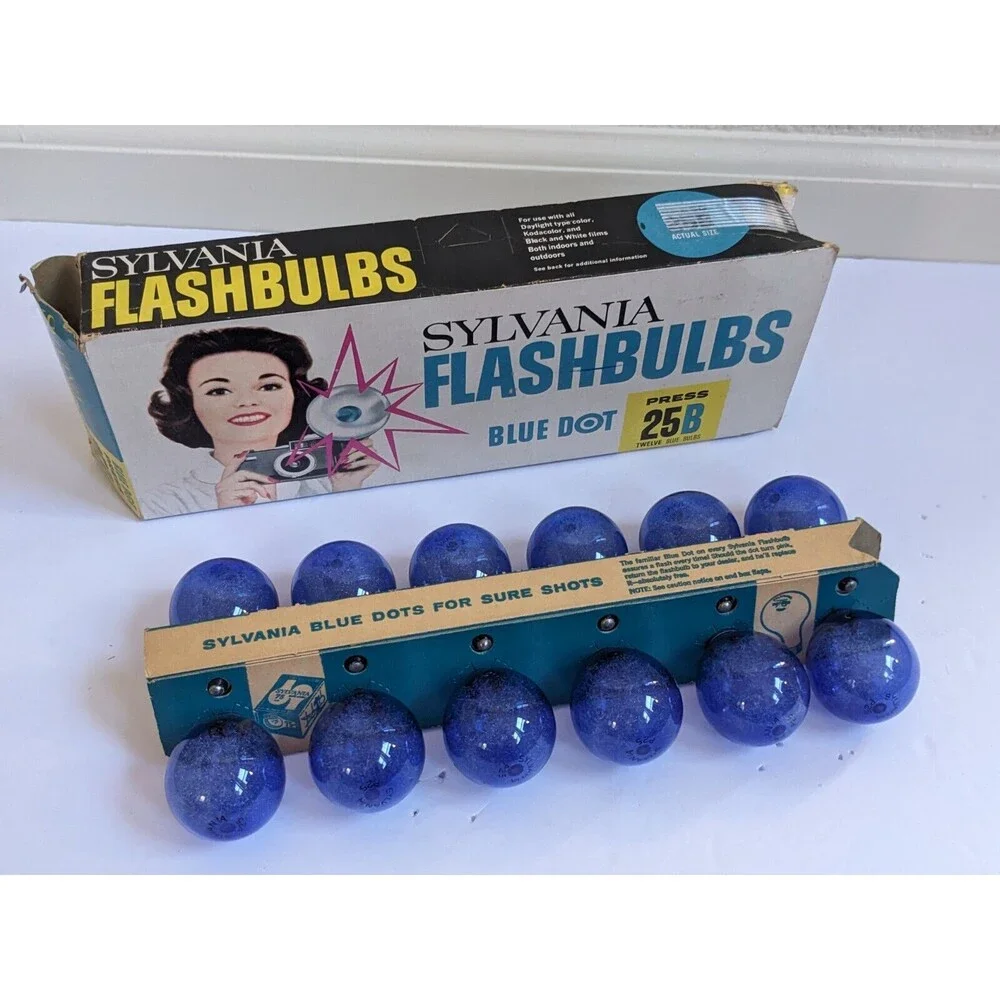 Vintage Sylvania‎ Press 25B Blue Dot Flashbulbs 12-Pack In Original Box NOS